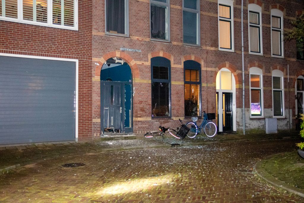 Explosie bij woning Oosterdwarsstraat